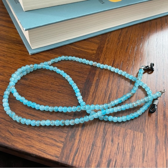 Turquoise Blue Beaded Glasses Chain - Picture 2 of 3